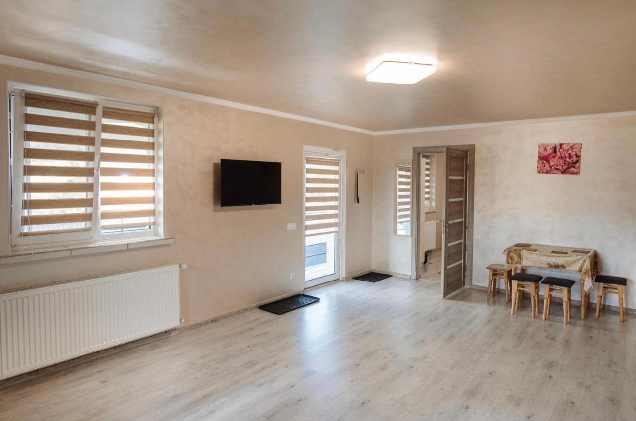 уляна Apartment
