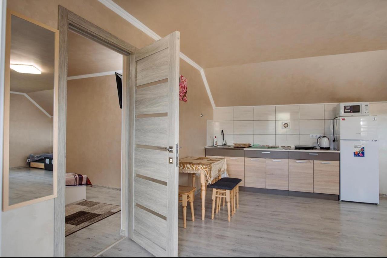 уляна Apartment *