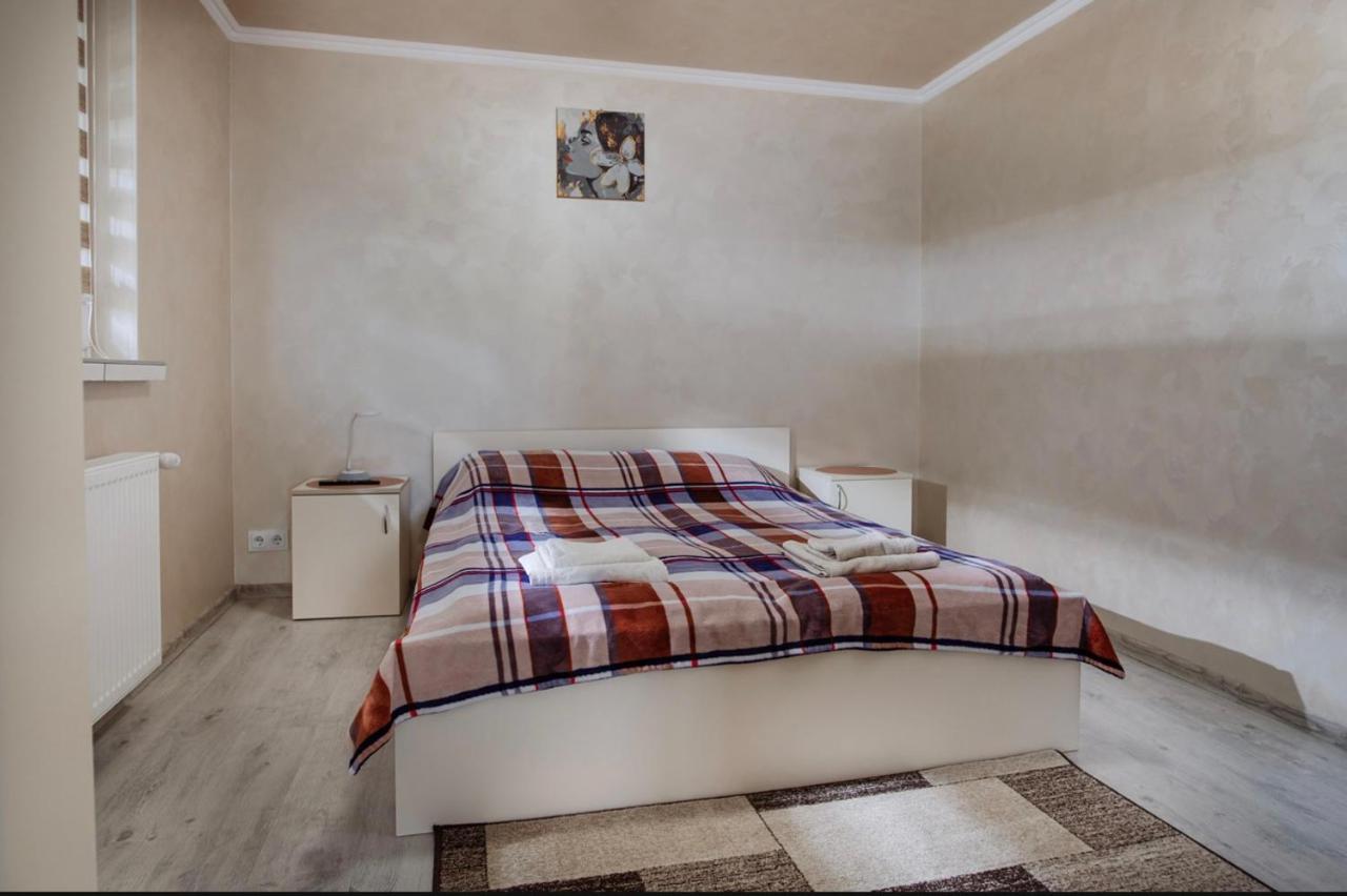 уляна Apartment