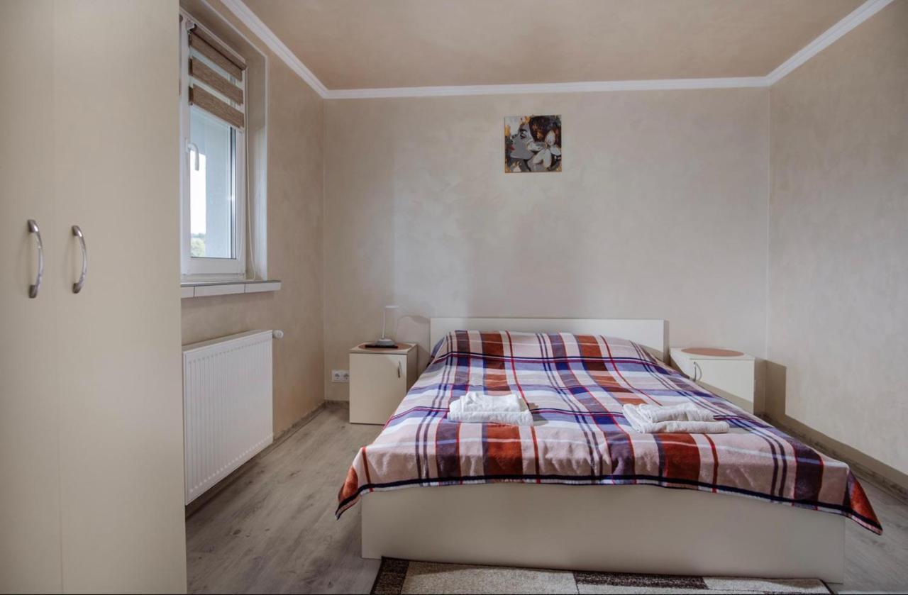 уляна Apartment